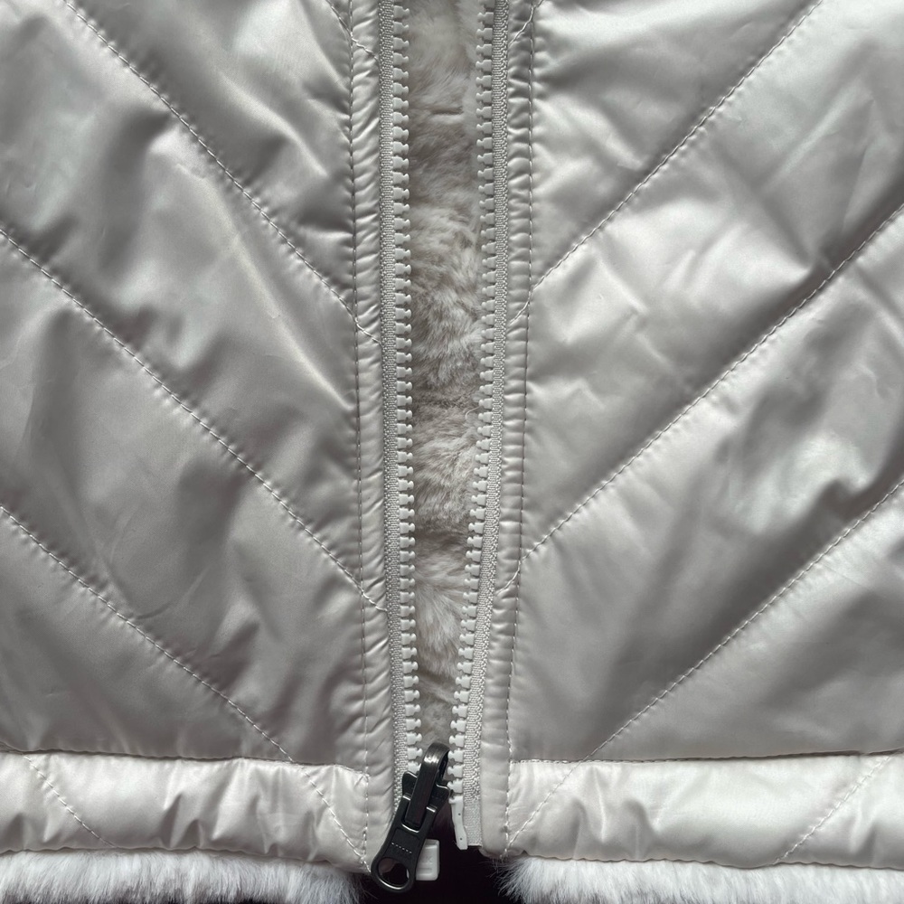 Original Nicole Miller, Reversible Vest, Size Medium, Off-White/Ivory - Picture 9 of 13